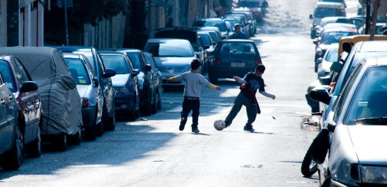 1357309kids-football-road.jpg