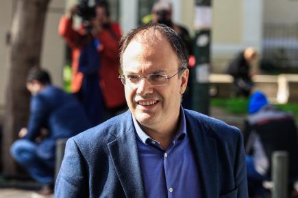 Θανάσης Θεοχαρόπουλος