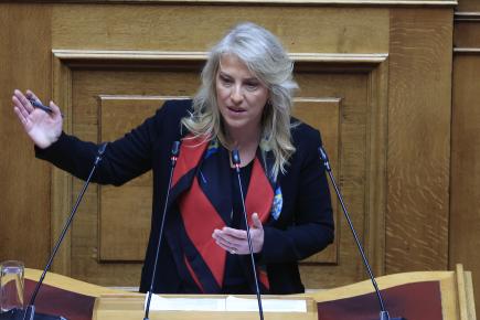 ΡΕΝΑ ΔΟΥΡΟΥ