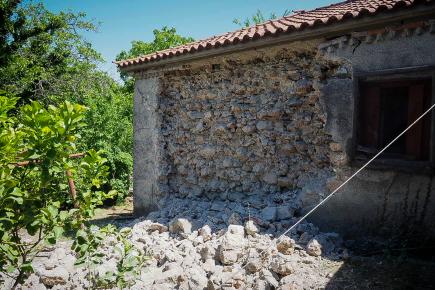 ΙΣΧΥΡΕΣ ΣΕΙΣΜΙΚΕΣ ΔΟΝΗΣΕΙΣ ΣΤΗΝ Β.ΕΥΒΟΙΑ -ΖΗΜΙΕΣ ΚΑΙ ΚΑΤΟΛΙΣΘΗΣΕΙΣ // ΔΑΦΝΟΥΣΑ