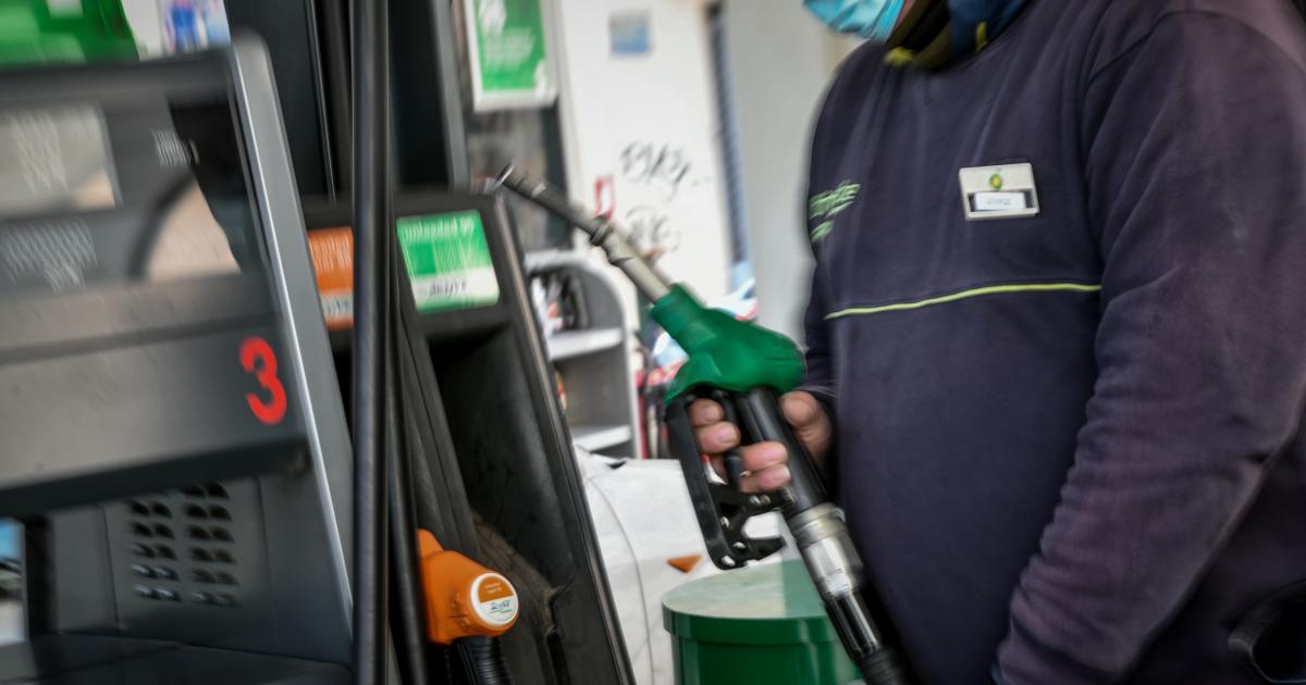 Διάγγελμα Μητσοτάκη / Απόλυτος εμπαιγμός – Μόλις 12 ευρώ το μήνα για βενζίνη